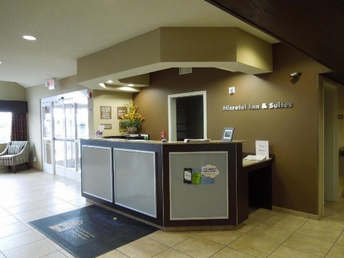 Microtel Inn & Suites By Wyndham Harrisonburg image 8