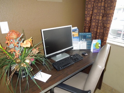 Microtel Inn & Suites By Wyndham Harrisonburg image 10