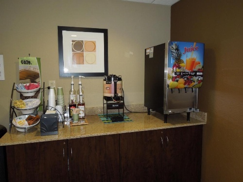 Microtel Inn & Suites By Wyndham Harrisonburg image 11