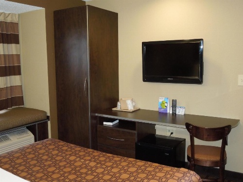 Microtel Inn & Suites By Wyndham Harrisonburg image 18