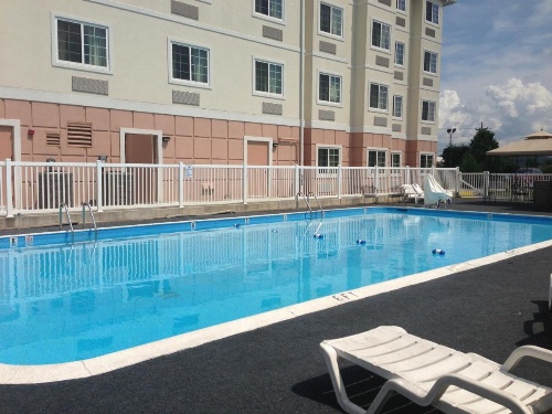 Microtel Inn & Suites By Wyndham Harrisonburg image 29