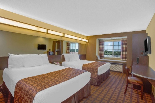 Microtel Inn & Suites By Wyndham Harrisonburg image 30